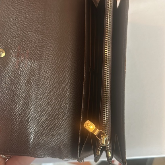 Authentic Louis Vuitton Damier Portefeuille Sarah Wallet - Picture 5 of 17